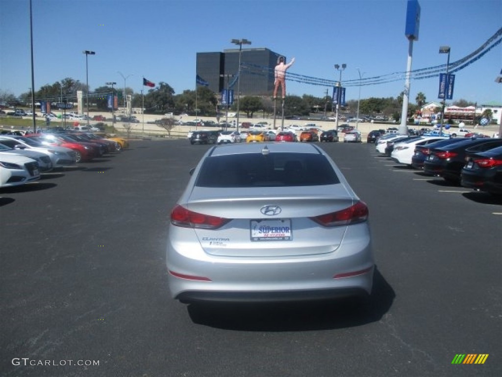 2017 Elantra SE - Silver / Gray photo #5