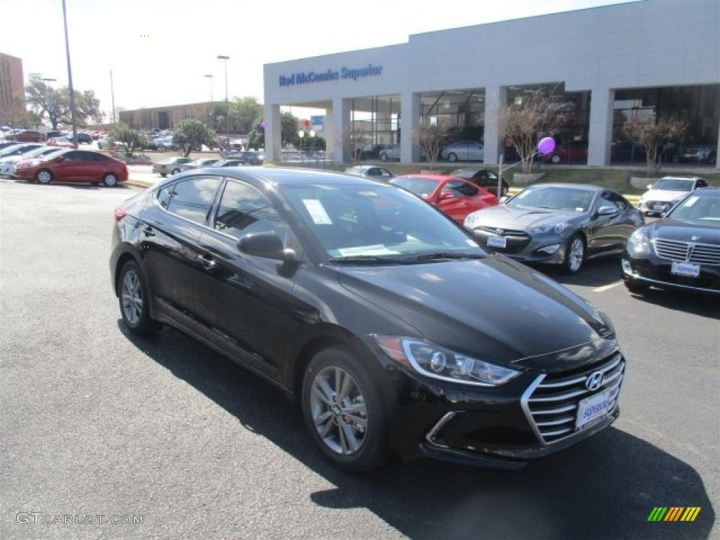 2017 Elantra SE - Black / Beige photo #4