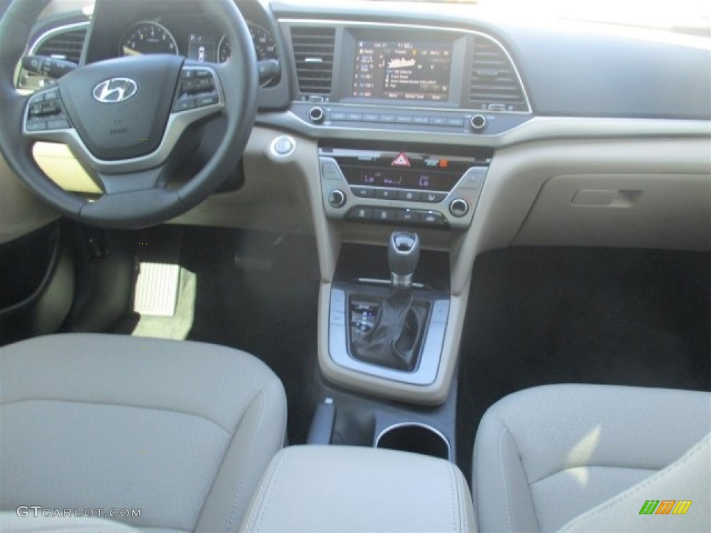 2017 Elantra SE - Black / Beige photo #16
