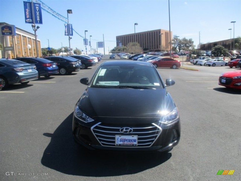 2017 Elantra SE - Black / Gray photo #5