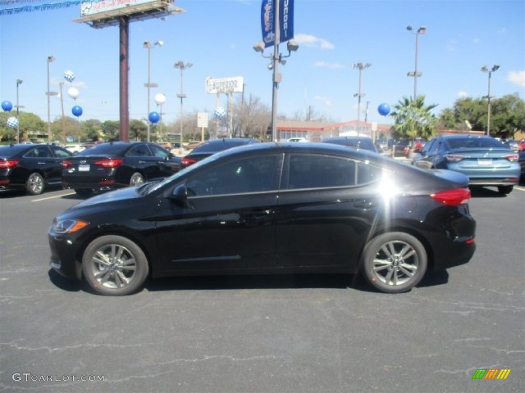2017 Elantra SE - Black / Gray photo #7