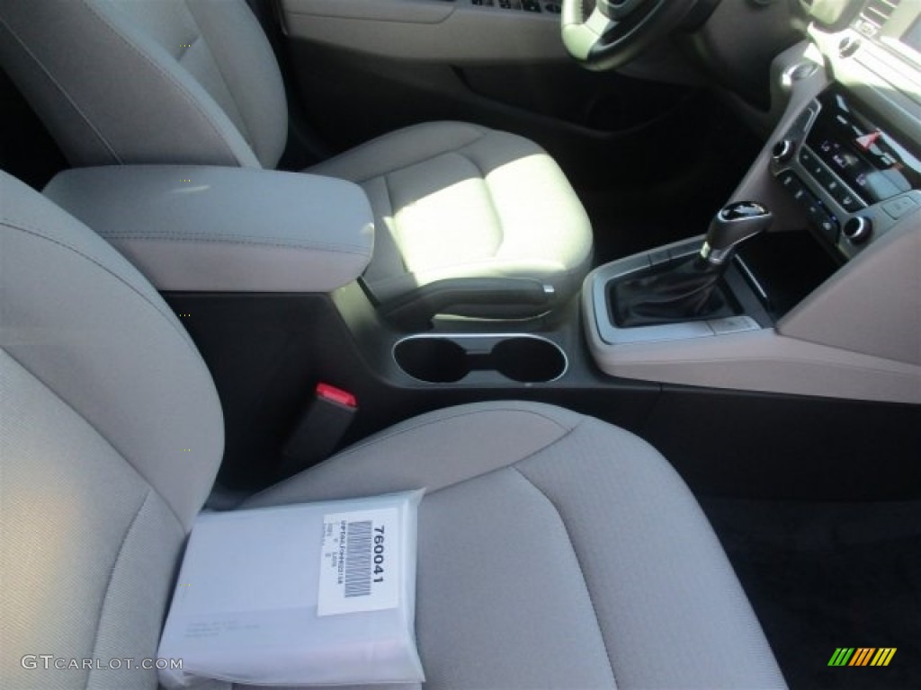 2017 Elantra SE - Black / Gray photo #13