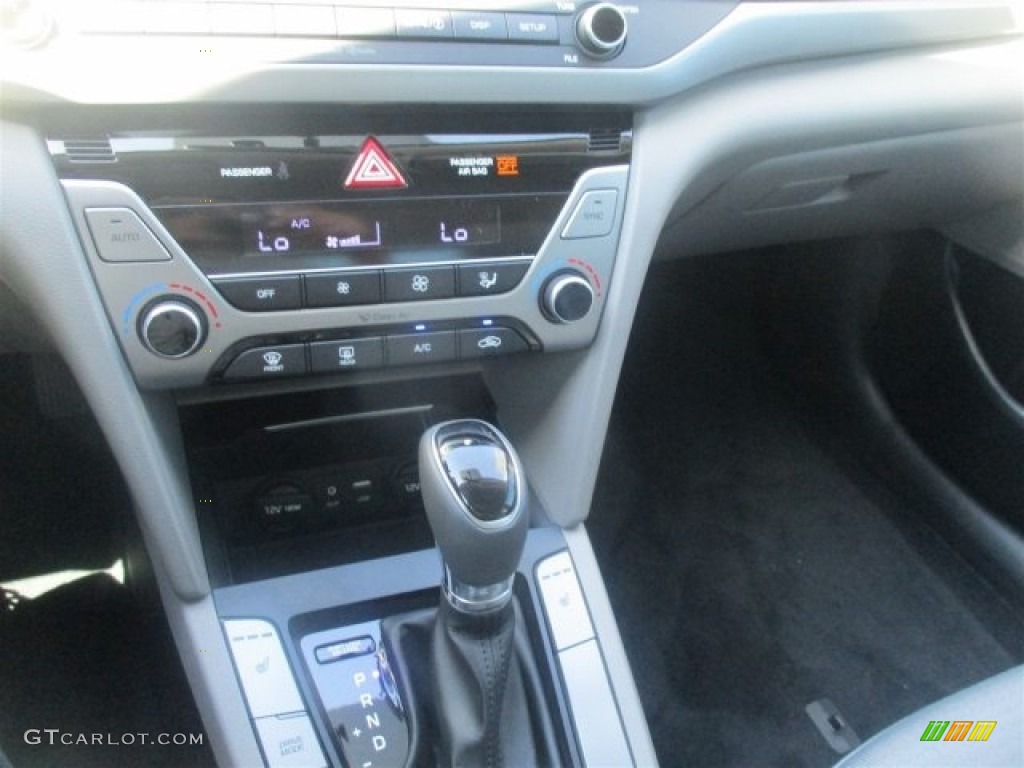 2017 Elantra SE - Black / Gray photo #22