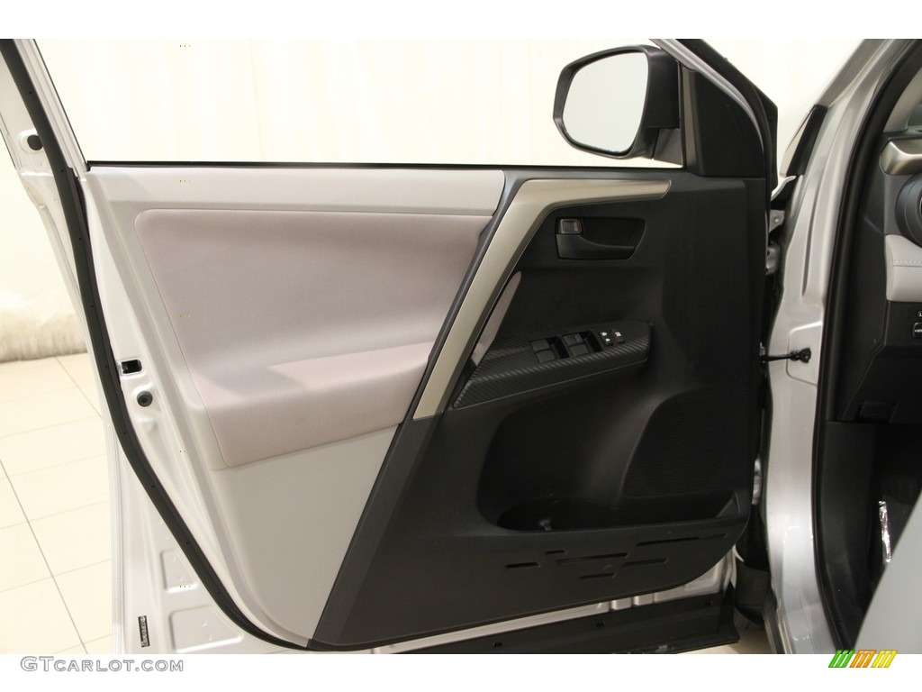 2013 RAV4 XLE AWD - Classic Silver Metallic / Ash photo #4