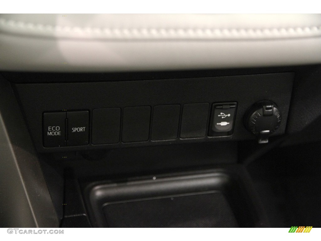 2013 RAV4 XLE AWD - Classic Silver Metallic / Ash photo #14