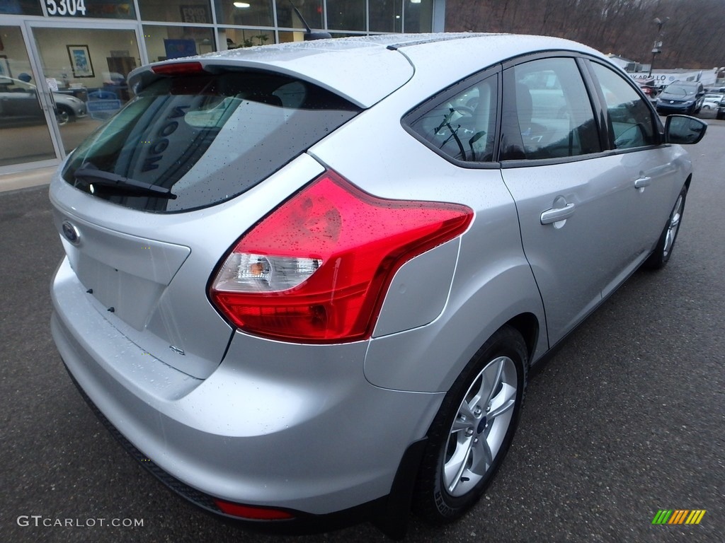 2013 Focus SE Hatchback - Ingot Silver / Charcoal Black photo #5