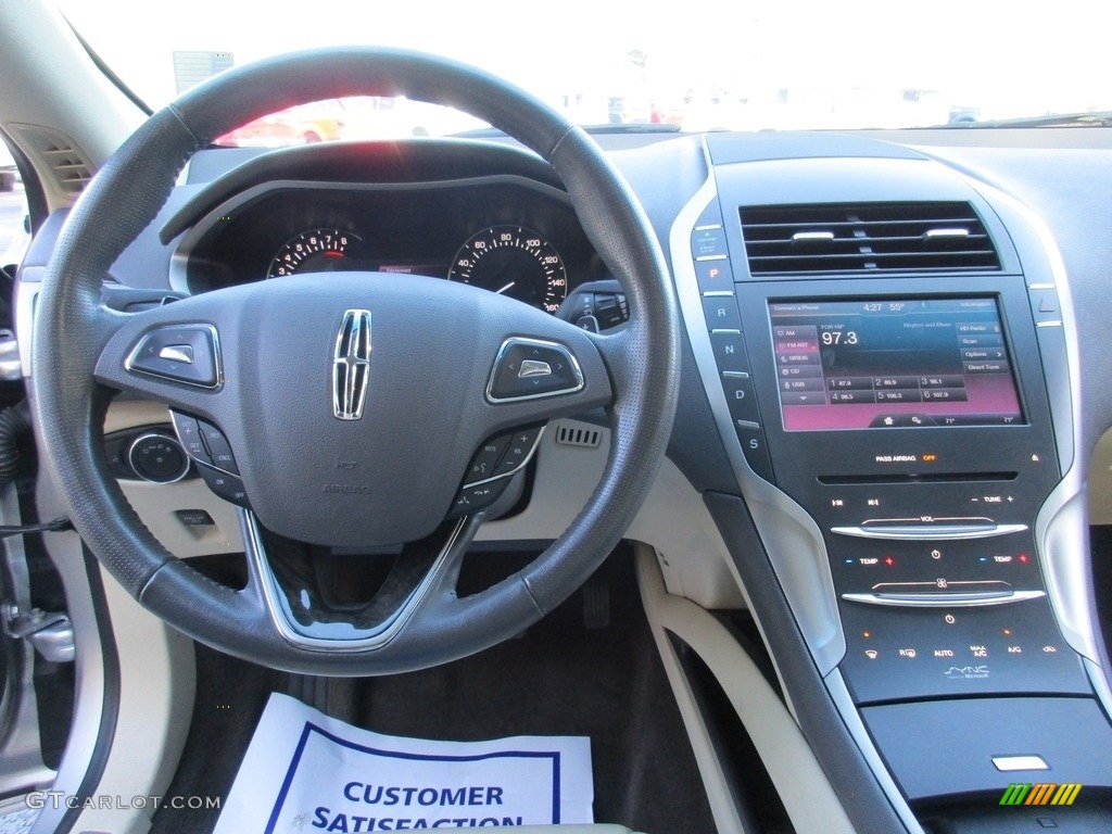 2013 Lincoln MKZ 2.0L EcoBoost AWD Dashboard Photos