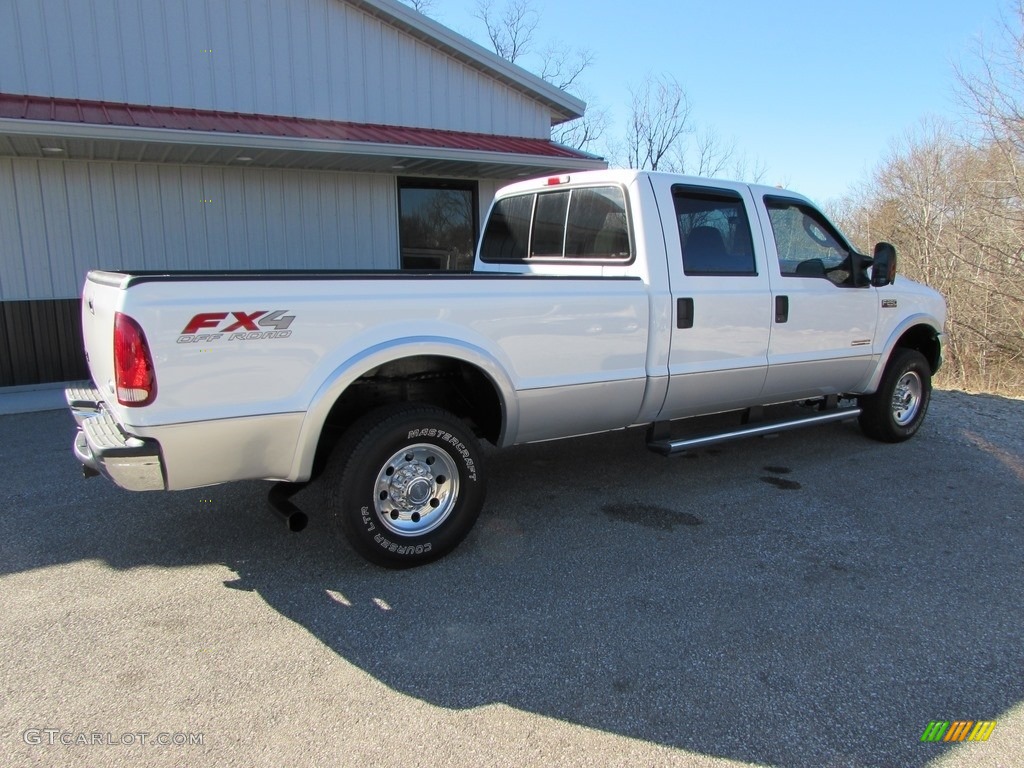 2004 F250 Super Duty XLT Crew Cab 4x4 - Oxford White / Medium Flint photo #10