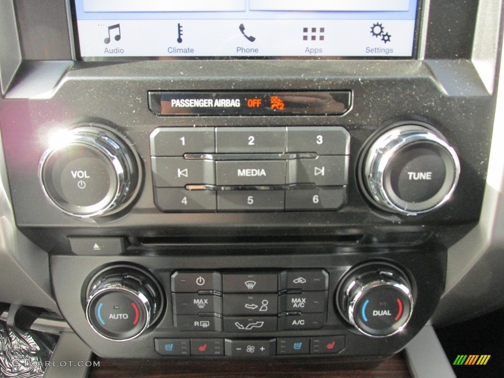 2016 F150 Lariat SuperCrew - White Platinum / Black photo #25