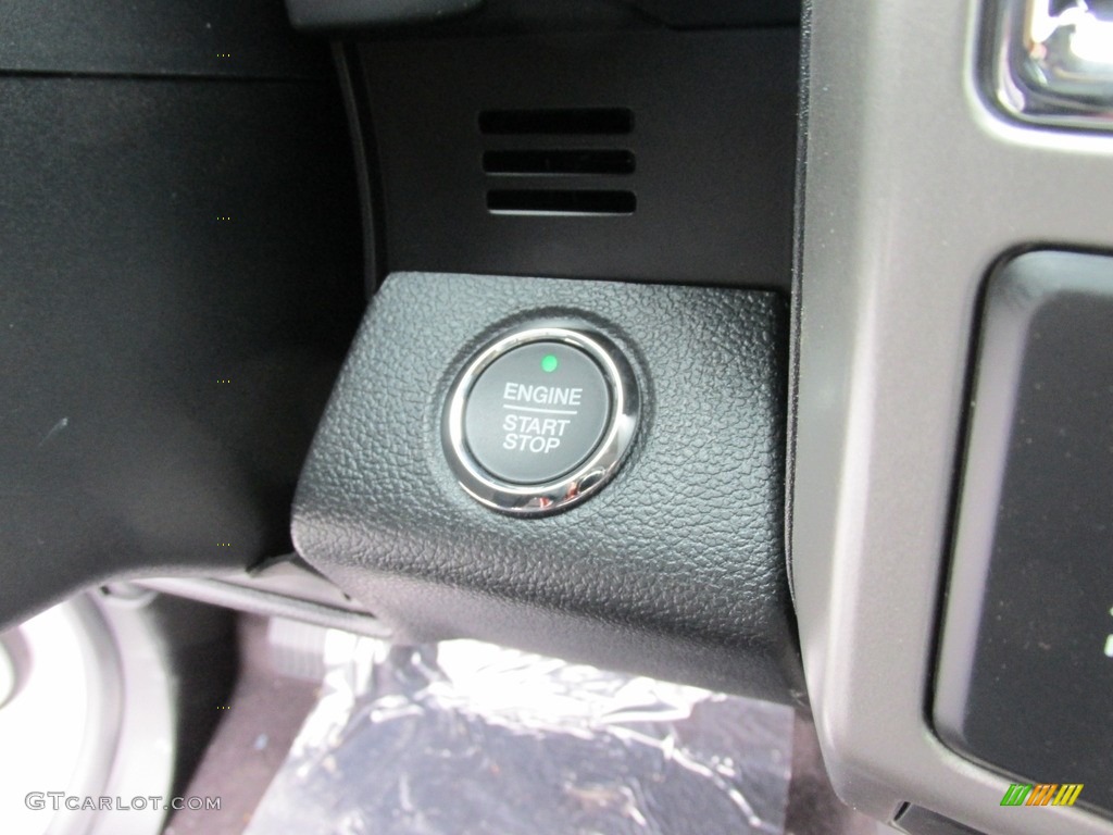 2016 F150 Lariat SuperCrew - White Platinum / Black photo #29