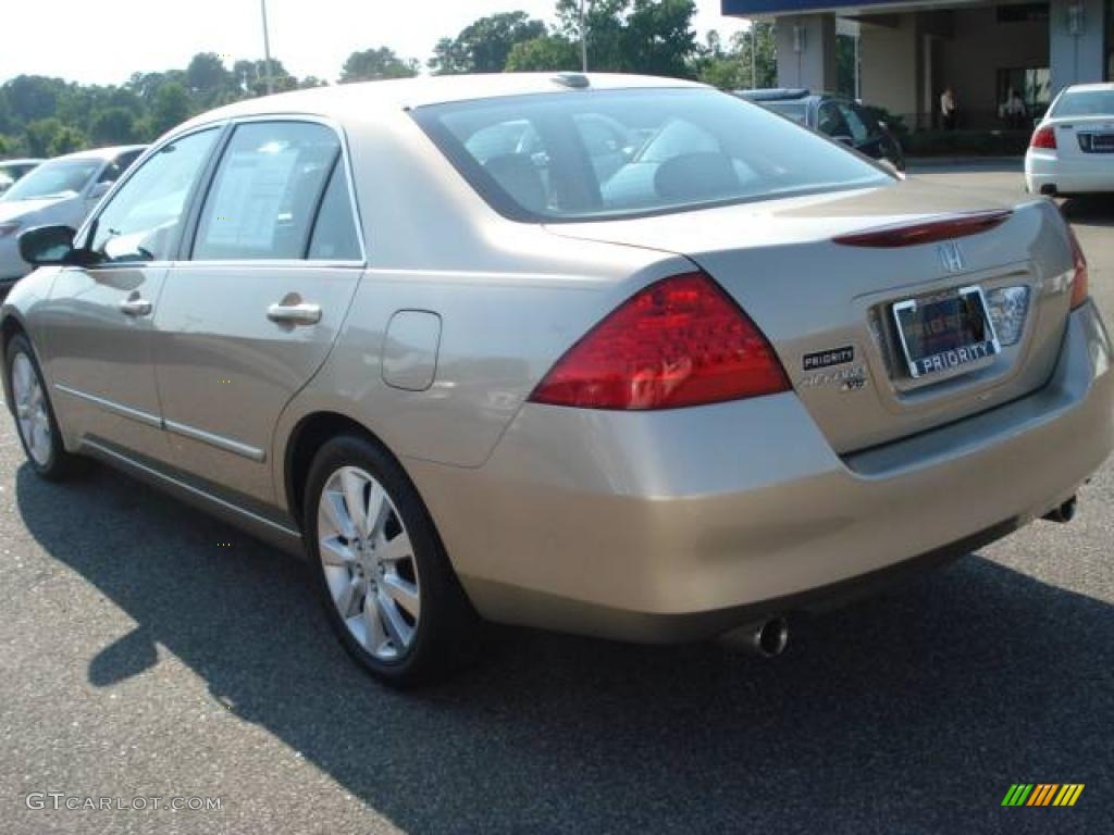 2006 Accord EX-L V6 Sedan - Desert Mist Metallic / Ivory photo #4