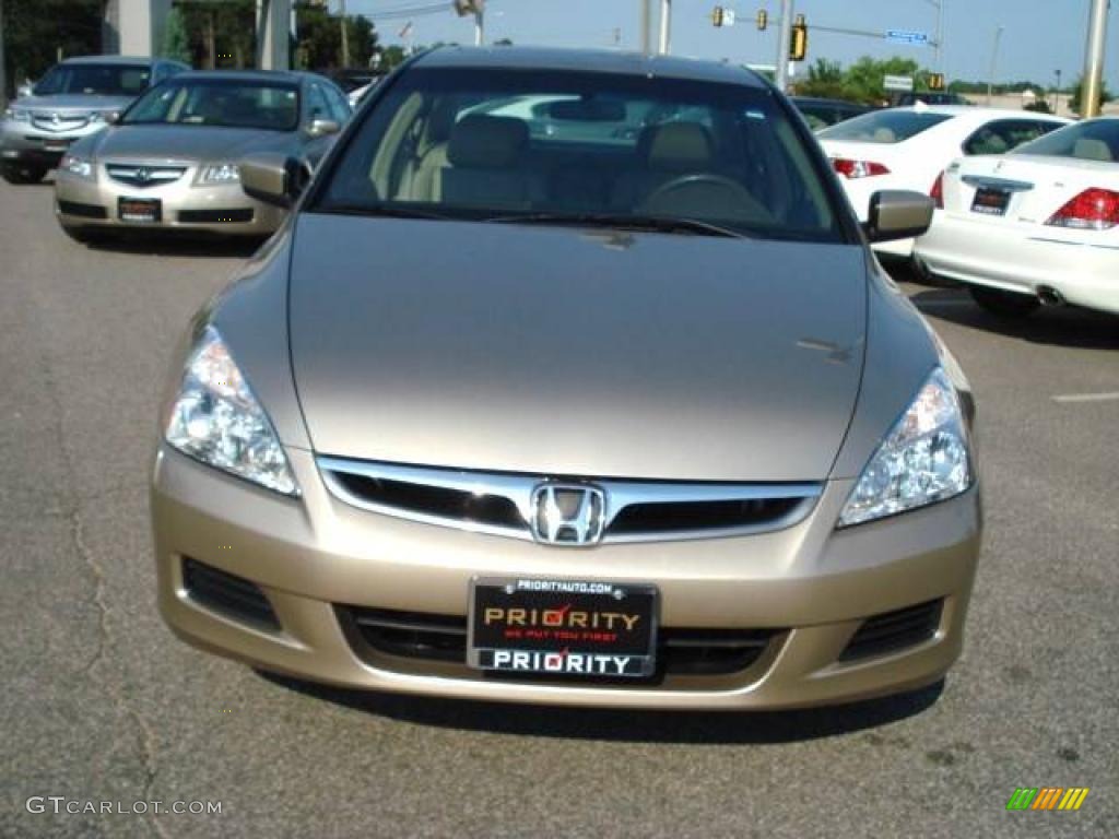 2006 Accord EX-L V6 Sedan - Desert Mist Metallic / Ivory photo #9