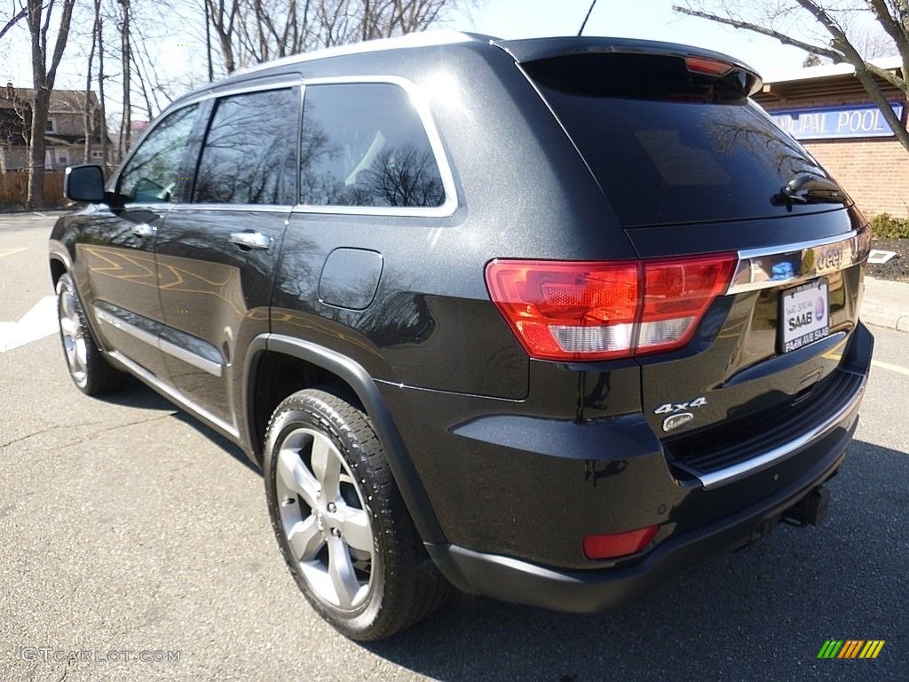 2013 Grand Cherokee Overland Summit 4x4 - Brilliant Black Crystal Pearl / New Saddle/Black photo #3