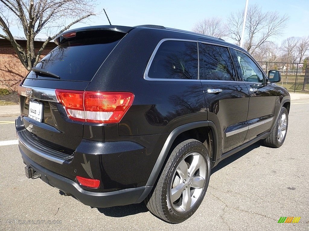 2013 Grand Cherokee Overland Summit 4x4 - Brilliant Black Crystal Pearl / New Saddle/Black photo #5