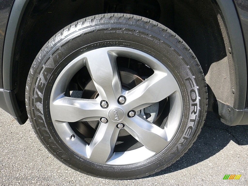 2013 Grand Cherokee Overland Summit 4x4 - Brilliant Black Crystal Pearl / New Saddle/Black photo #35