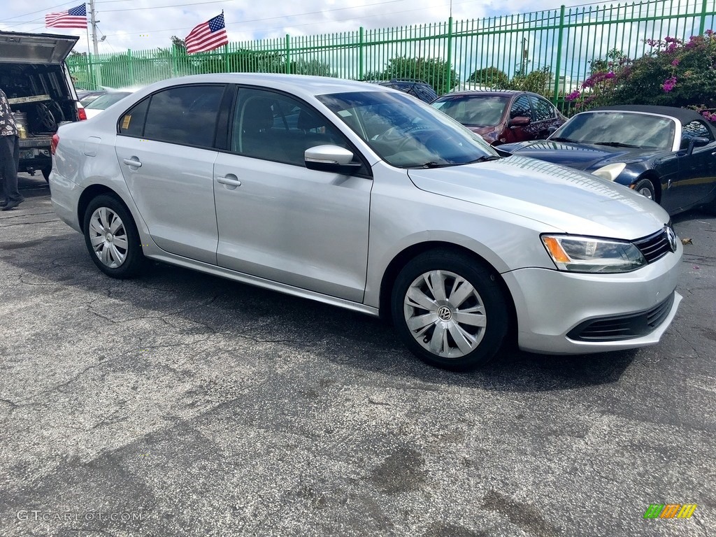 2011 Jetta SE Sedan - Reflex Silver Metallic / Titan Black photo #4