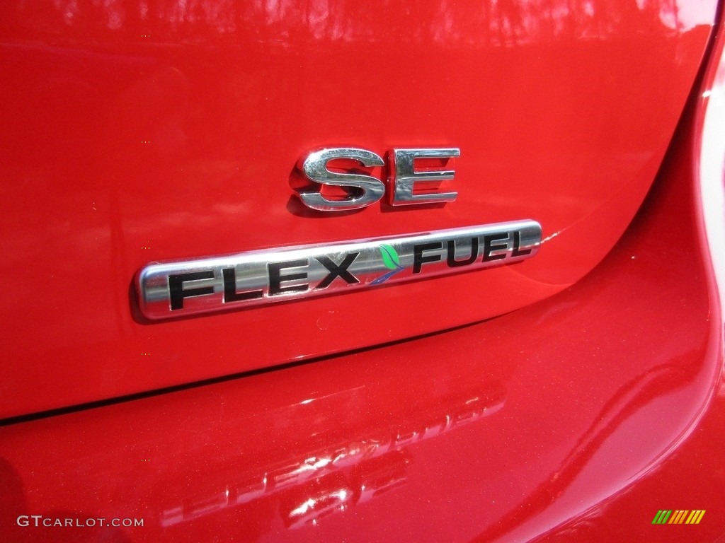 2016 Focus SE Sedan - Race Red / Charcoal Black photo #5