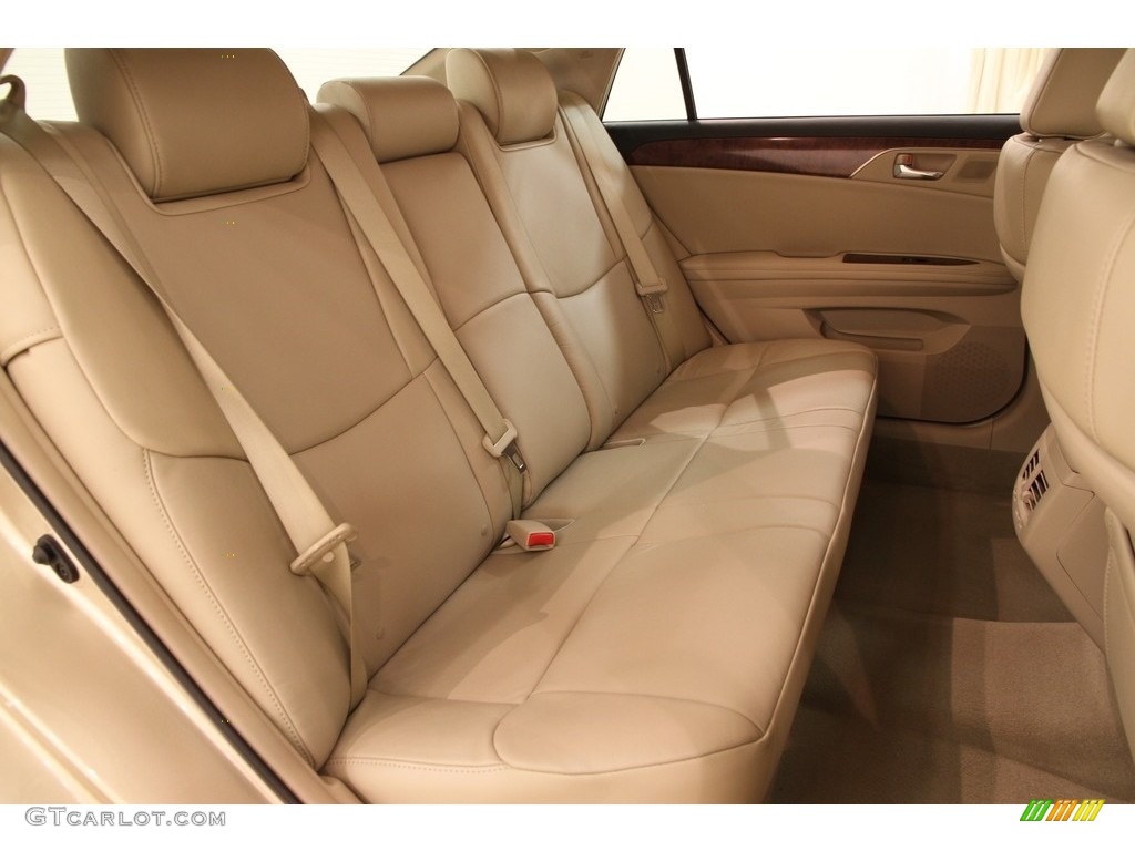 2011 Avalon Limited - Sandy Beach Metallic / Ivory photo #12