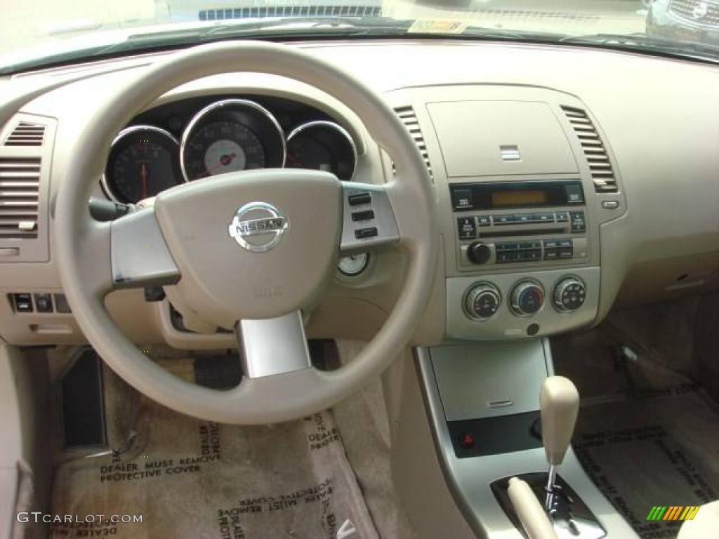2005 Altima 2.5 S - Satin White Pearl / Blond photo #11