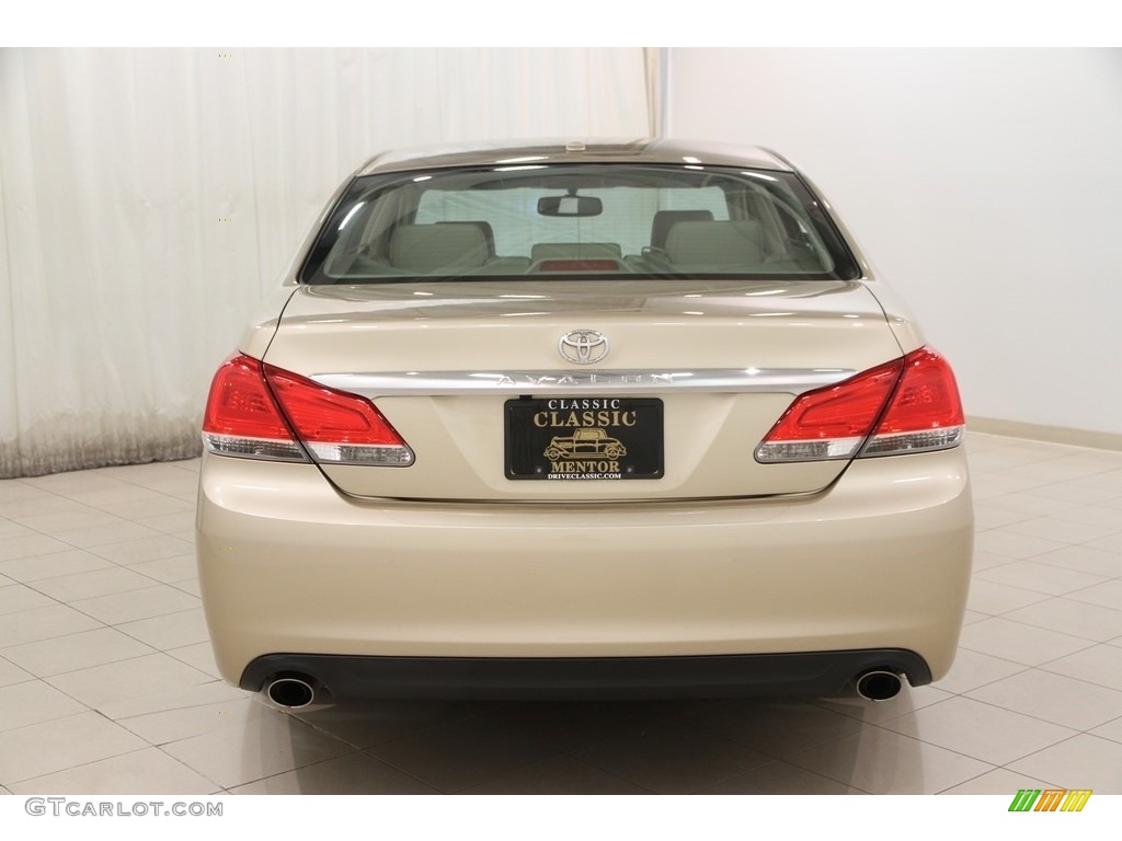 2011 Avalon Limited - Sandy Beach Metallic / Ivory photo #15