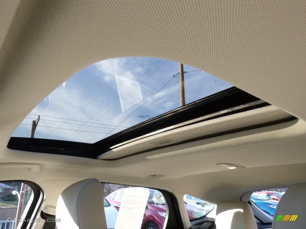 2016 Focus Titanium Hatch - Ruby Red / Charcoal Black photo #12