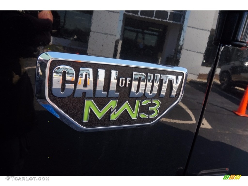 2012 Wrangler Call of Duty: MW3 Edition 4x4 - Black / Call of Duty: Black Sedosa/Silver French-Accent photo #13