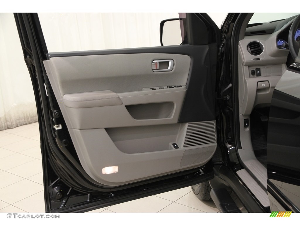 2015 Honda Pilot EX 4WD Door Panel Photos