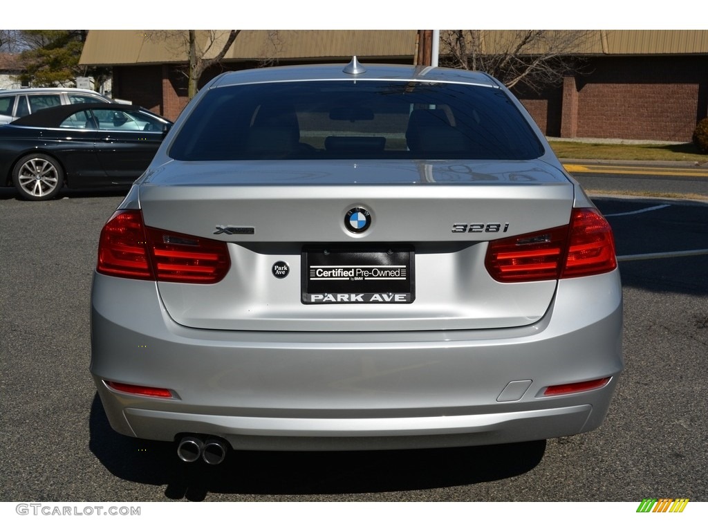 2013 3 Series 328i xDrive Sedan - Glacier Silver Metallic / Black photo #4
