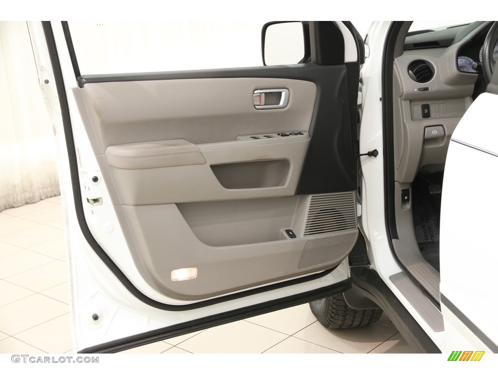 2011 Honda Pilot EX-L 4WD Door Panel Photos