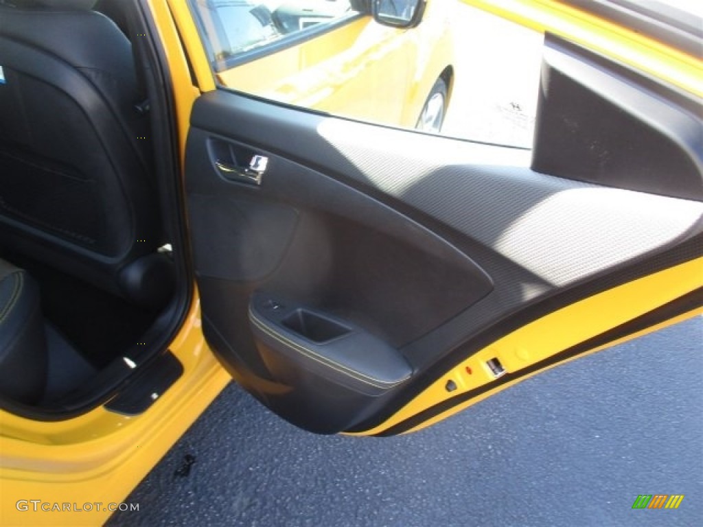2016 Veloster  - 26.2 Yellow / Black/Yellow photo #13