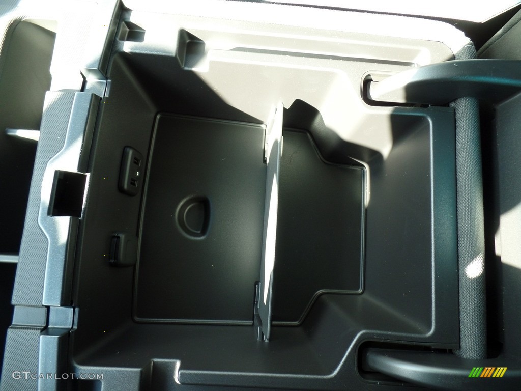 2016 Suburban LS 4WD - Black / Jet Black photo #42