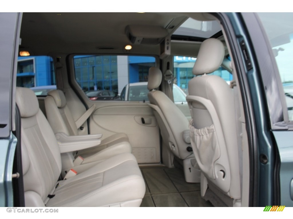 2006 Town & Country Touring - Magnesium Pearl / Medium Slate Gray photo #9