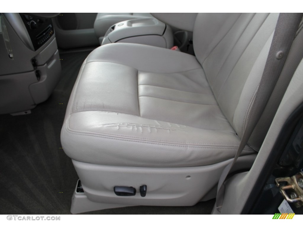 2006 Town & Country Touring - Magnesium Pearl / Medium Slate Gray photo #16