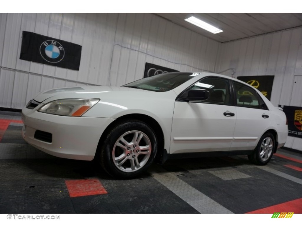 2007 Accord Value Package Sedan - Taffeta White / Gray photo #2