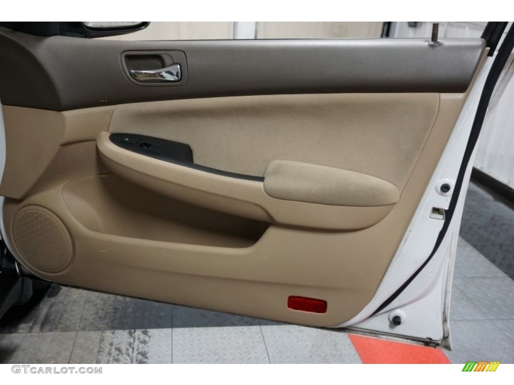 2007 Accord Value Package Sedan - Taffeta White / Gray photo #17