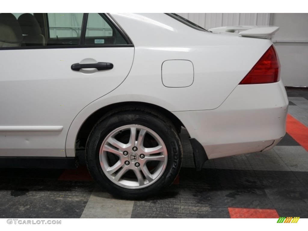 2007 Accord Value Package Sedan - Taffeta White / Gray photo #74