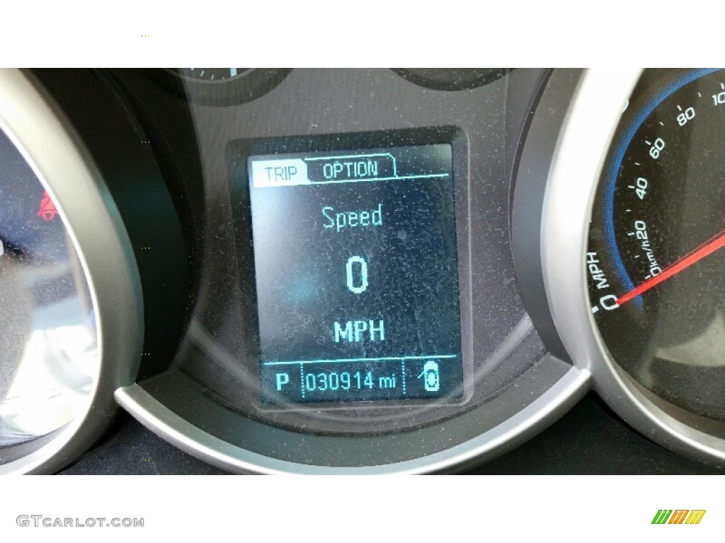 2014 Cruze LS - Summit White / Jet Black/Medium Titanium photo #18