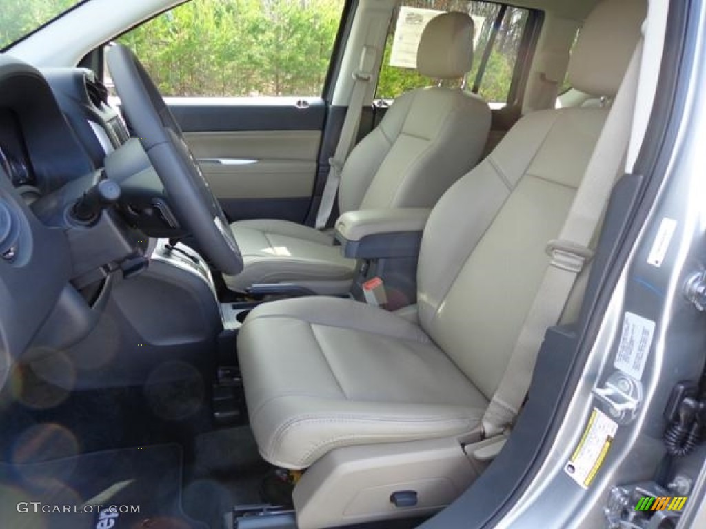 2016 Compass High Altitude - Billet Silver Metallic / Light Pebble Beige/Dark Slate Gray photo #9