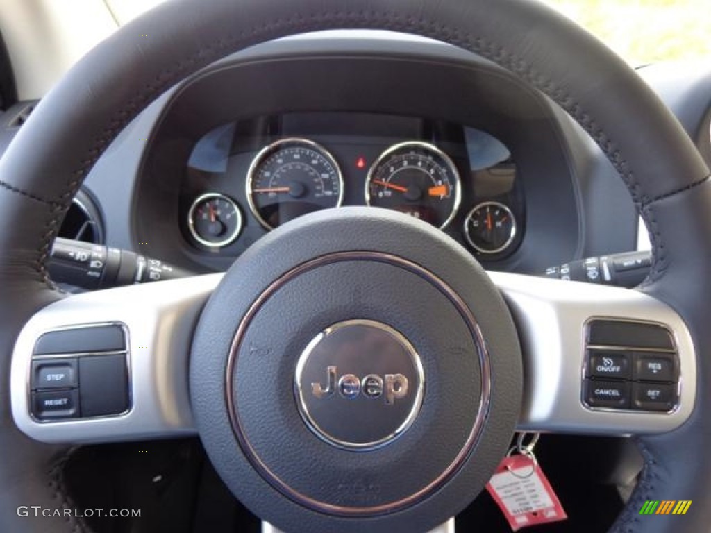 2016 Compass High Altitude - Billet Silver Metallic / Light Pebble Beige/Dark Slate Gray photo #11