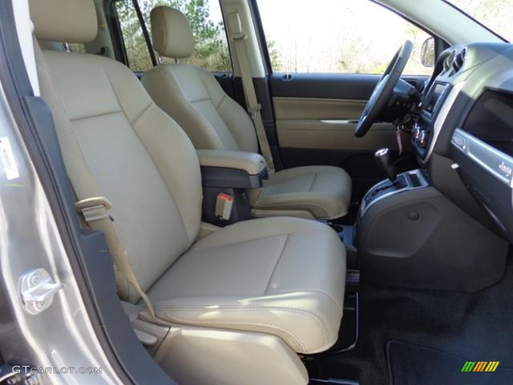 2016 Compass High Altitude - Billet Silver Metallic / Light Pebble Beige/Dark Slate Gray photo #21