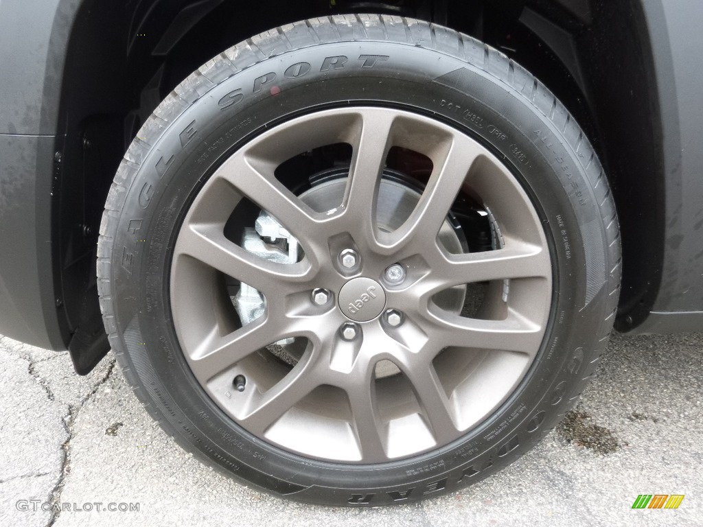 2016 Jeep Renegade Latitude Wheel Photos