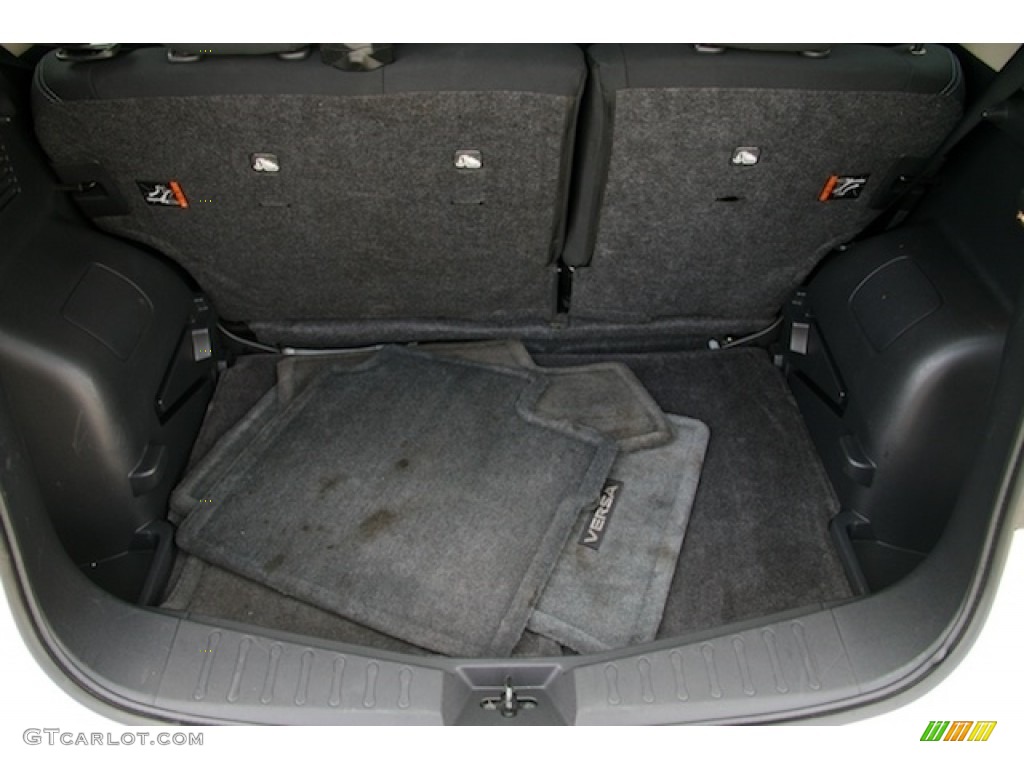 2014 Versa Note SV - Aspen White / Charcoal photo #16