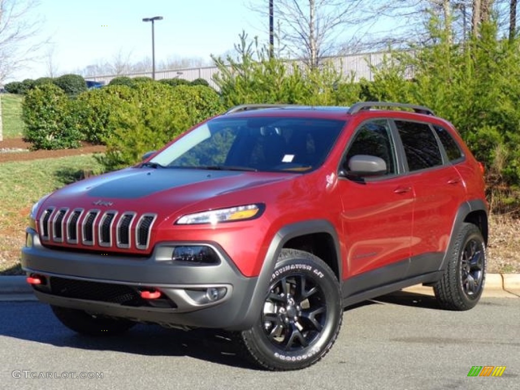 2016 Cherokee Trailhawk 4x4 - Deep Cherry Red Crystal Pearl / Black photo #2