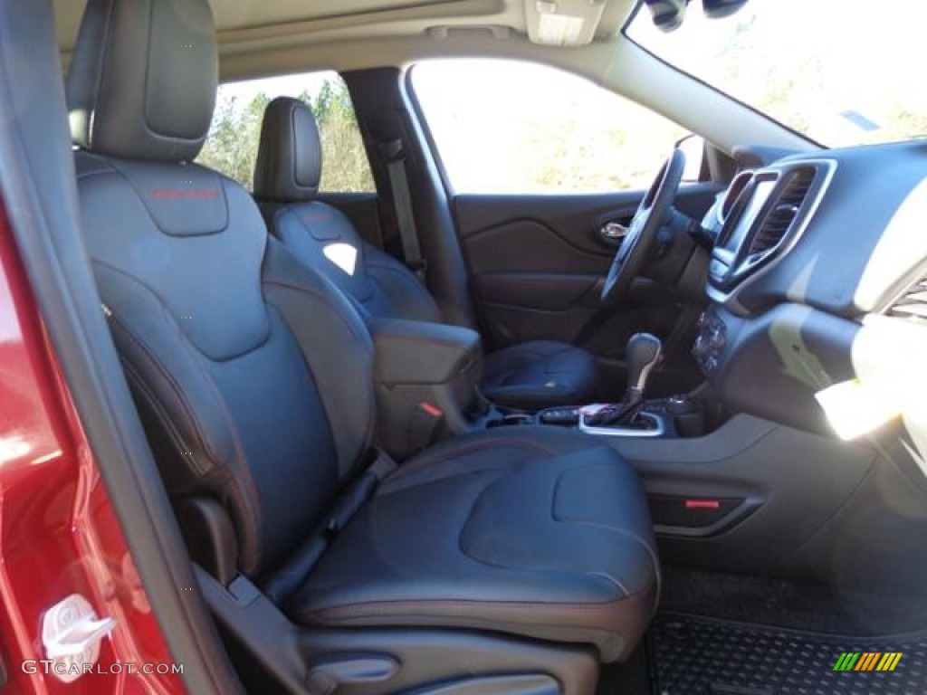 2016 Cherokee Trailhawk 4x4 - Deep Cherry Red Crystal Pearl / Black photo #25