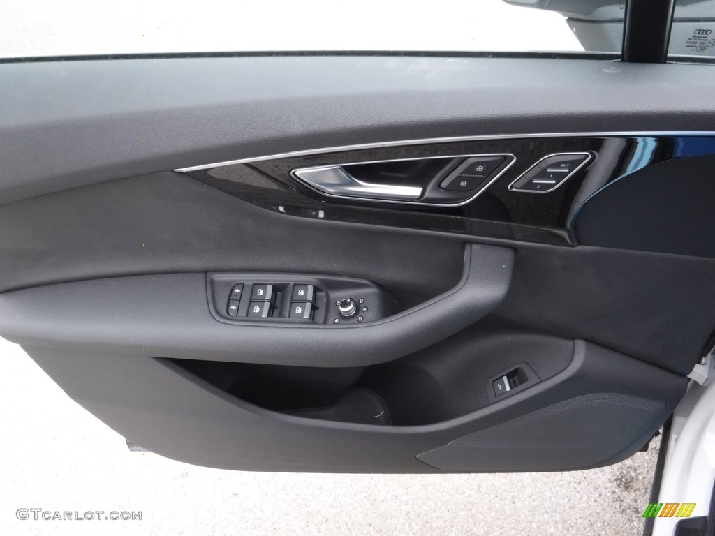 2017 Audi Q7 3.0T quattro Premium Plus Black Door Panel Photo #111227714