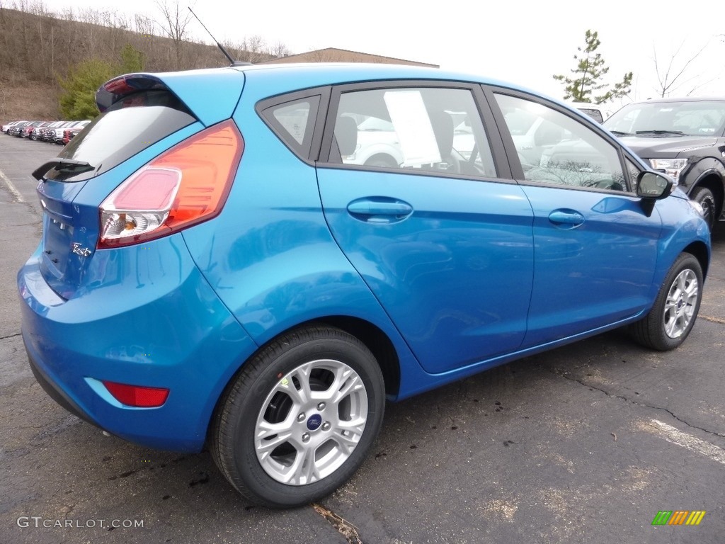 2016 Fiesta SE Hatchback - Blue Candy Metallic / Charcoal Black photo #2