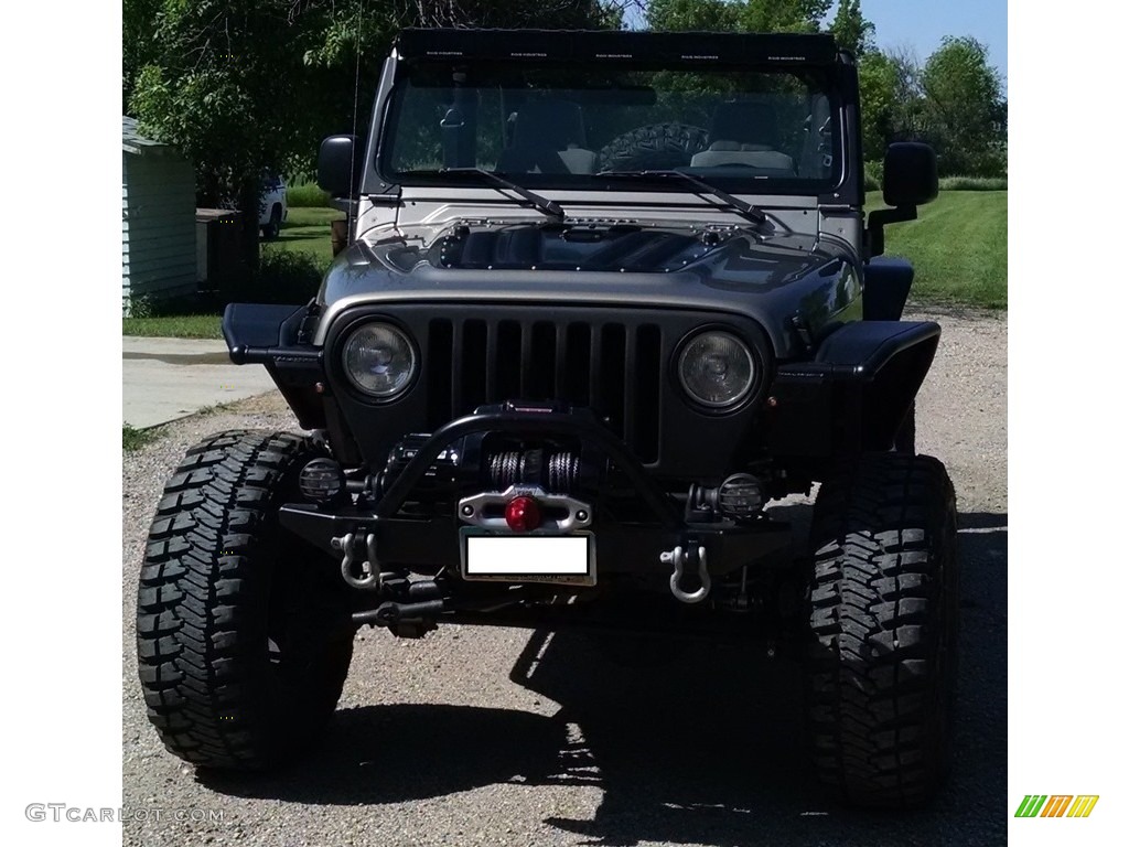 2005 Wrangler Unlimited 4x4 - Light Khaki Metallic / Khaki photo #6