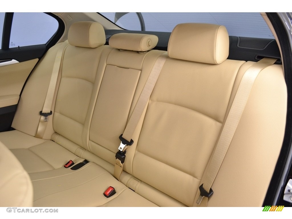 2016 BMW 5 Series 528i Sedan Rear Seat Photo #111237548