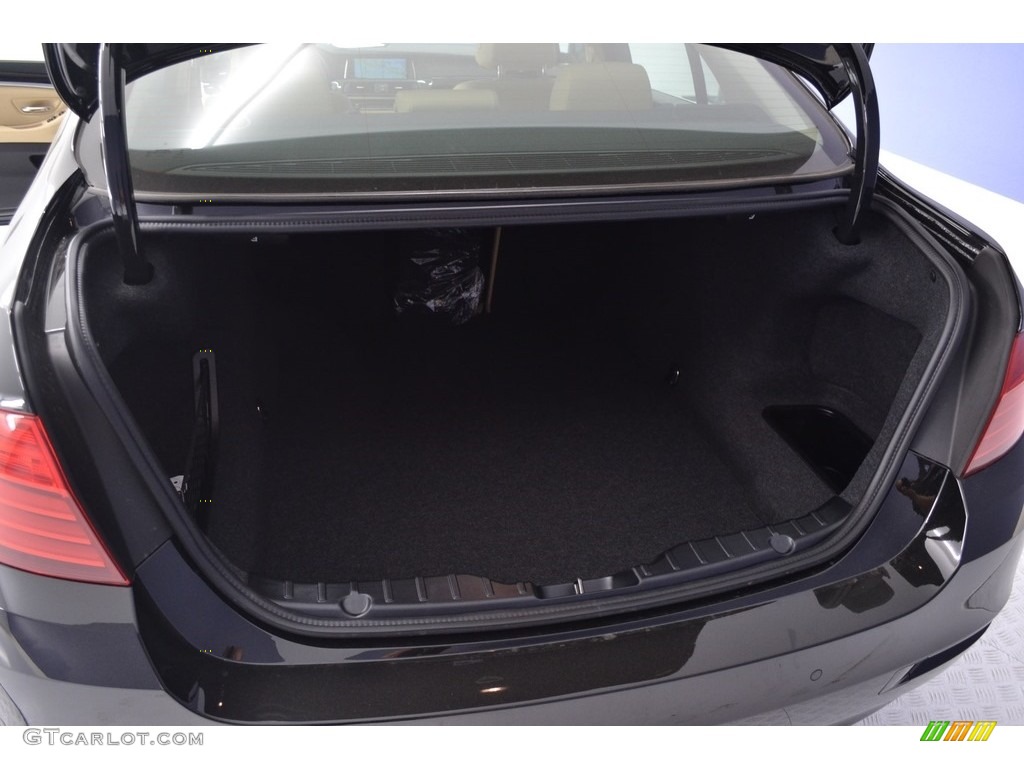 2016 BMW 5 Series 528i Sedan Trunk Photo #111237575