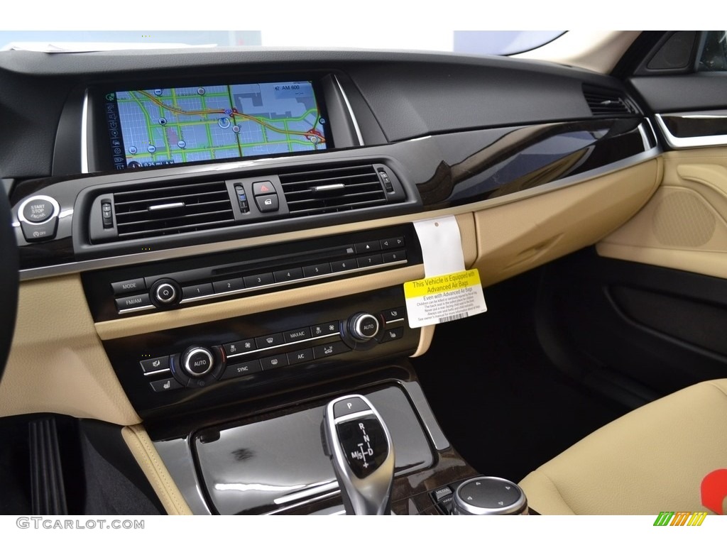2016 BMW 5 Series 528i Sedan Venetian Beige/Black Dashboard Photo #111237638